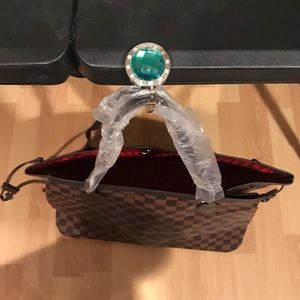 Handbag hooks